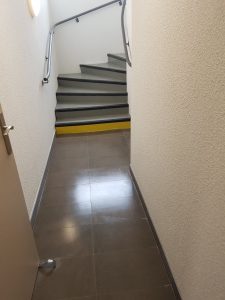 escalier, propre, immeuble, sol, partie commune